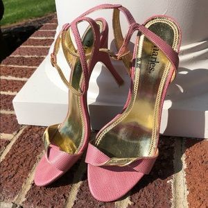 Pretty In PINK 💗 Charles David snakeskin heels